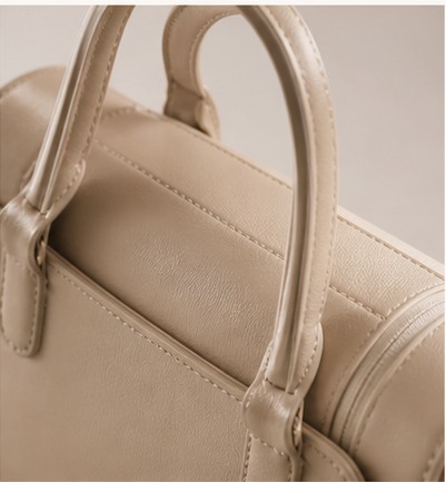 Handbag construction detail