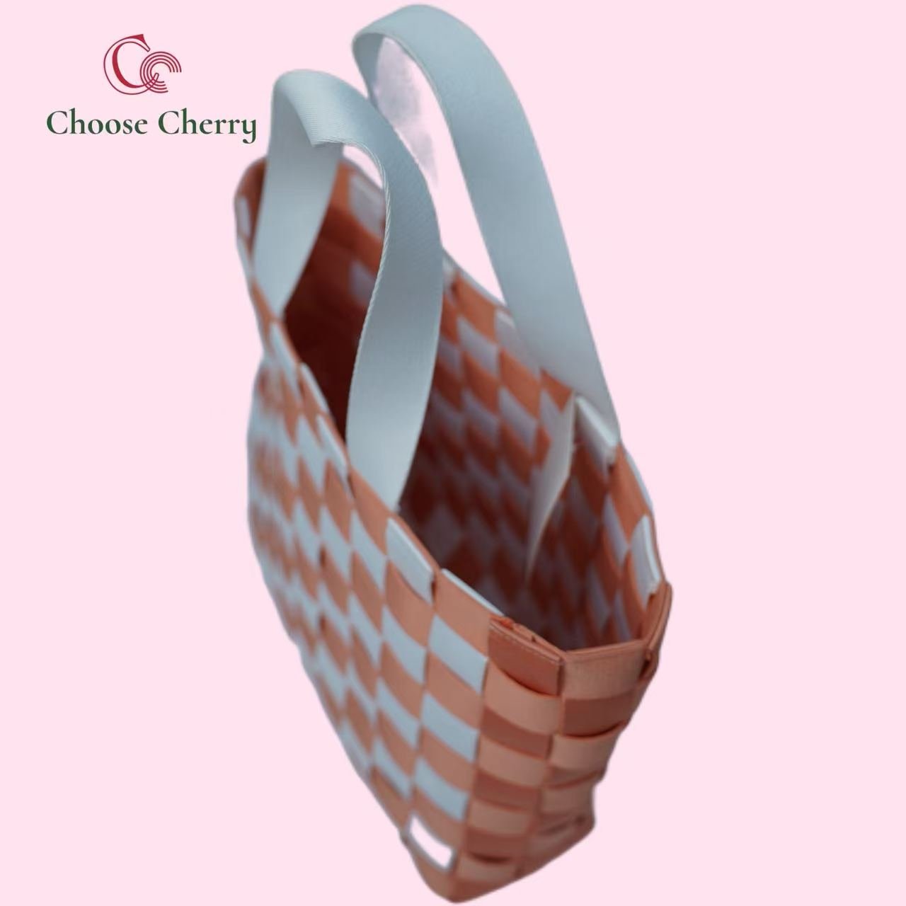 Checker woven tote bag